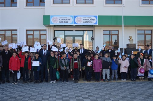 2022-2023 Eğitim Öğretim Yılı Birinci Dönem Karneleri Dağıtıldı